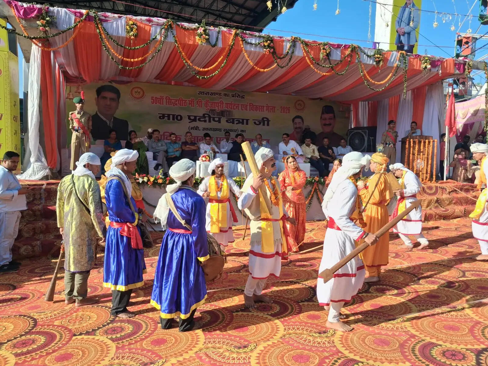 कुंजापुरी मेले में रानी खेता राम ढोला और घुघूती पर झूमे दर्शक