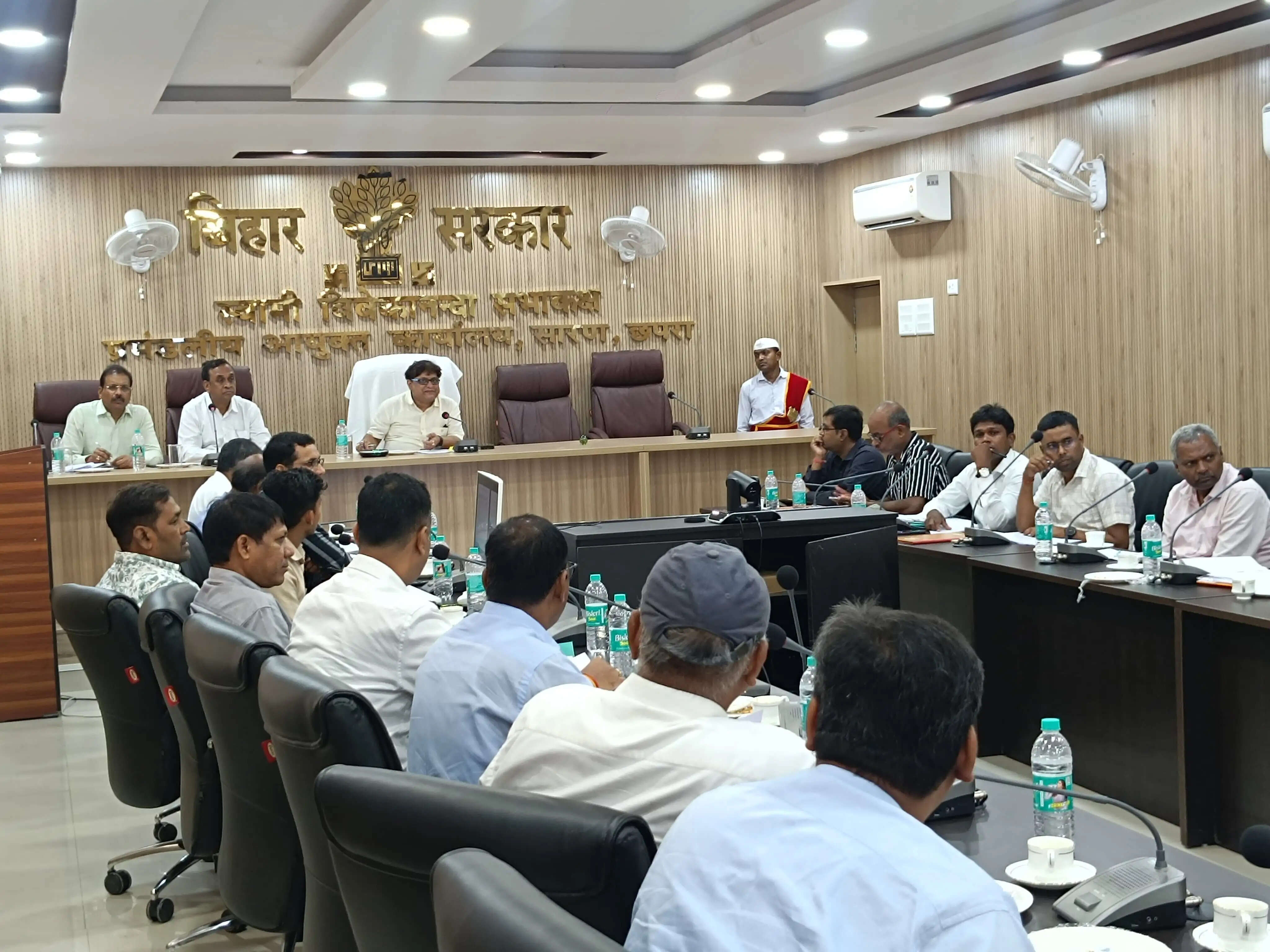 आंतरिक संसाधन की प्रमंडलीय आयुक्त ने की समीक्षा