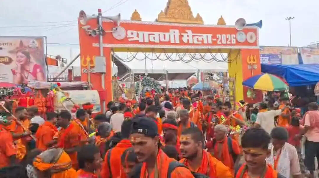 आस्था का सैलाब, अंतिम सोमवारी पर गेरुआ रंग में रंगा सुल्तानगंज, बोल-बम के जयकारों के साथ देवघर रवाना हुए लाखों कांवड़िए