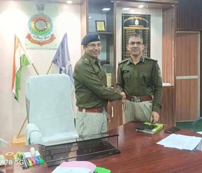 जगदलपुर : आईपीएस शशि मोहन सिंह ने पुलिस अधीक्षक बस्तर का प्रभार ग्रहण किया