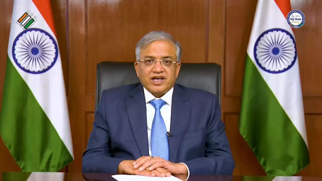 शुद्ध मतदाता सूची मजबूत लोकतंत्र का आधार, भ्रामक सूचनाओं और दुष्प्रचार के विरुद्ध जागरूकता फैलाएं युवा : मुख्य चुनाव आयुक्त