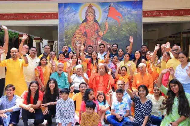 वट पूर्णिमा, परिवार में संस्कार, प्रेेम व विश्वास के रोपण का पावन पर्व