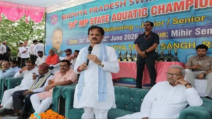 खेल समरसता व भाईचारे का संदेश देते हैं: उप मुख्यमंत्री शुक्ल