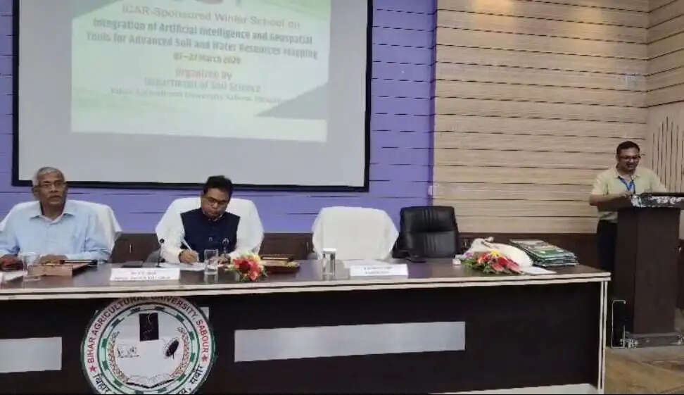 21 दिवसीय विंटर स्कूल कार्यक्रम संपन्न