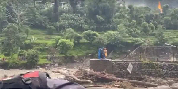 नेपाल में बाढ़ से हुई क्षति का प्रारंभिक आंकड़ा जारी, 7,570 निजी घर तबाह, 30 अरब की सड़क संरचना ध्वस्त