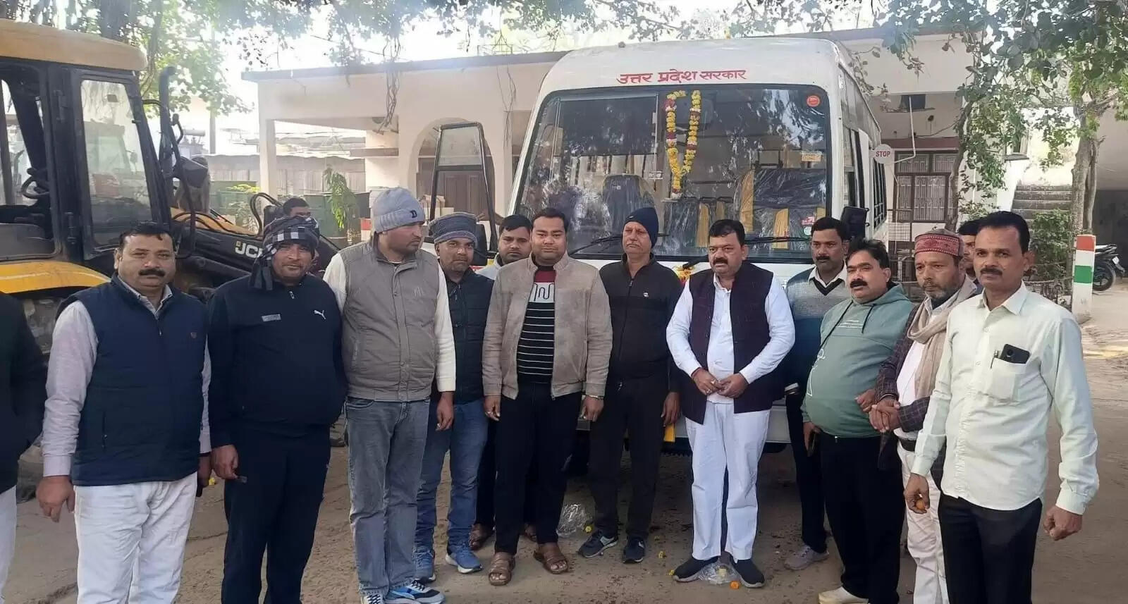 औरैया में नगर पालिका की मानवीय पहल, अंतिम यात्रा के लिए ‘बैकुंठ रथ’ की सेवा शुरू