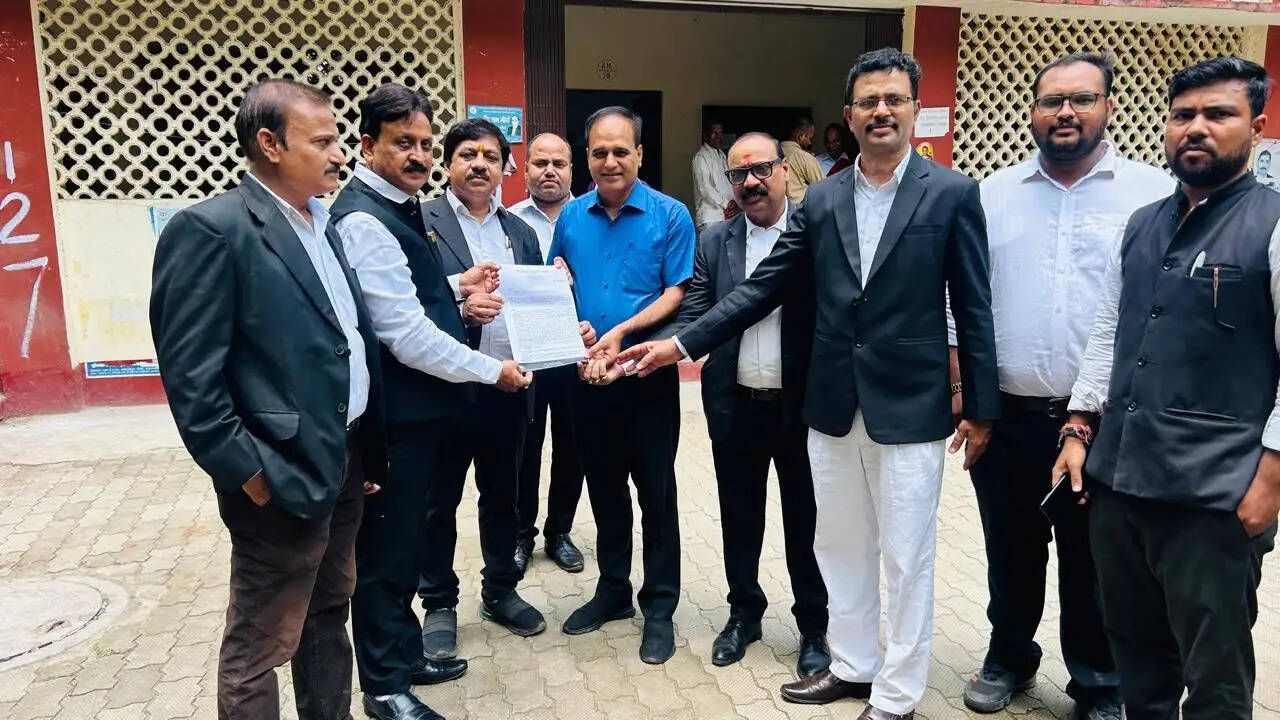 जंतर-मंतर पर धरना प्रदर्शन से संबंधित घटनाक्रम की उच्च स्तरीय जांच की मांग,सौंपा ज्ञापन