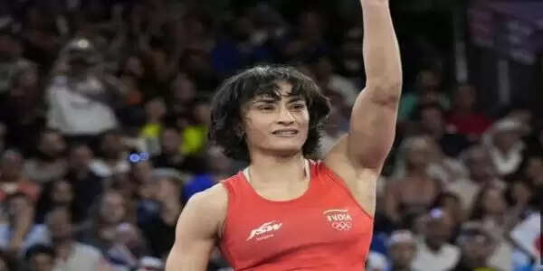 विनेश फोगाट ने वापस लिया संन्यास का फैसला, अब करेंगी 2028 ओलंपिक की तैयारी