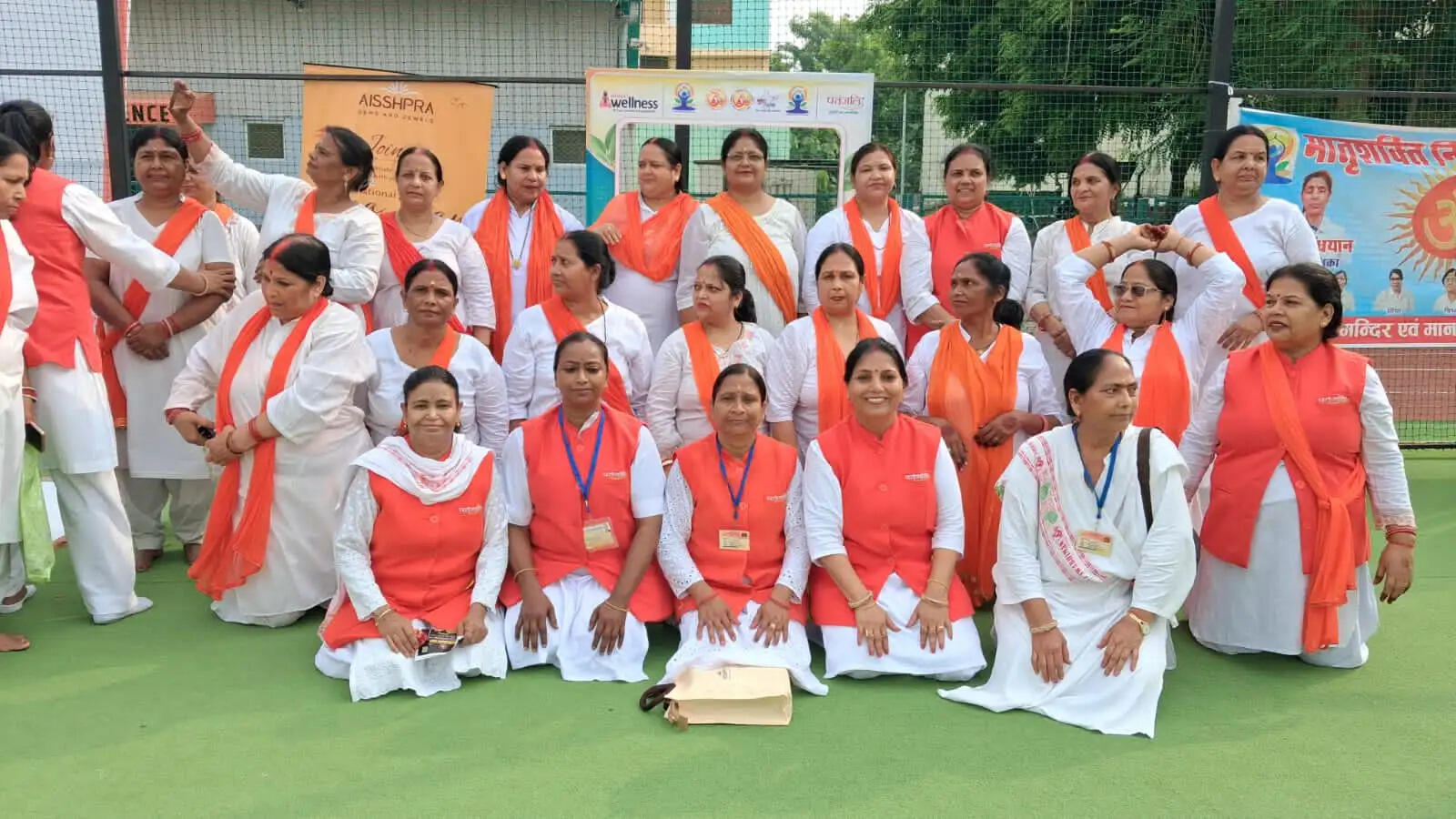 अंतर्राष्ट्रीय योग दिवस के उपलक्ष्य में महिलाओं का विशेष योग कार्यक्रम संपन्न