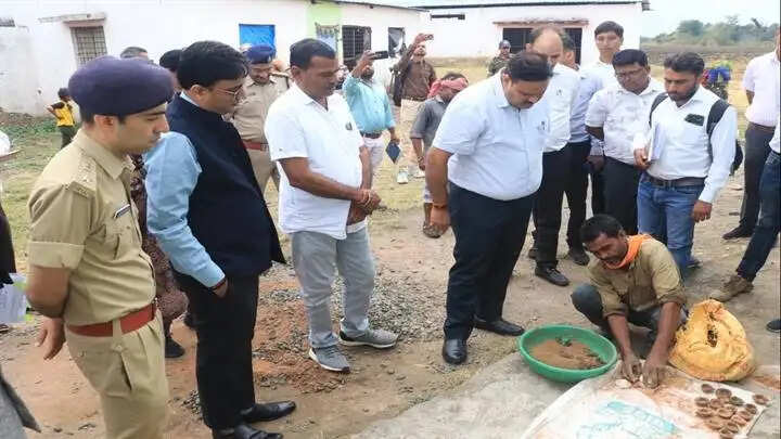 गौ संवर्धन के क्षेत्र में ग्राम बिछिया की गौशाला के प्रयास सराहनीय : संभागायुक्त शर्मा
