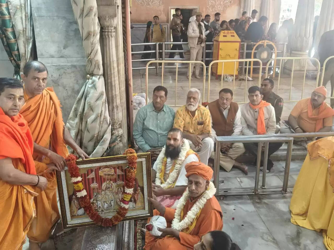 योगी आदित्यनाथ महाराज के गुरु भाई महंत मुकेश नाथ महाराज एक दिवसीय जयपुर प्रवास पर