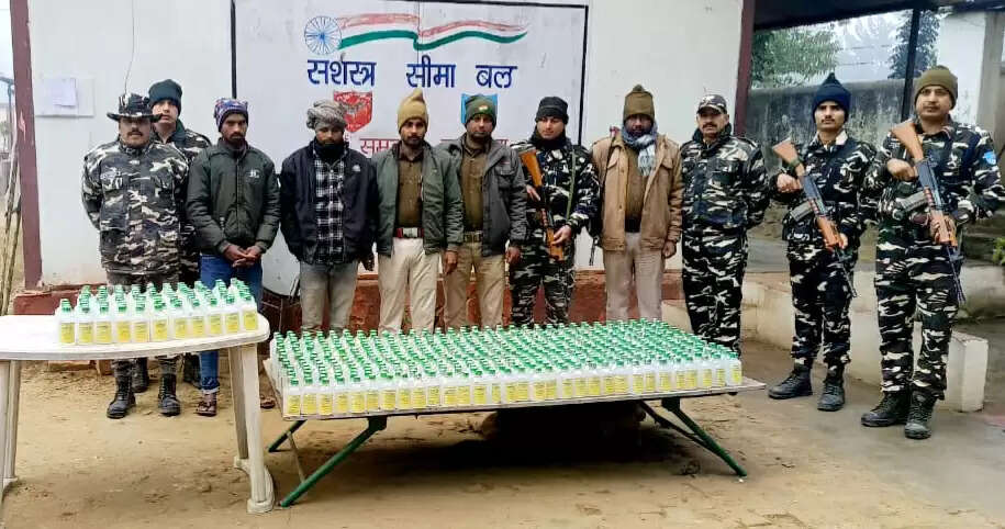 600 बोतल नेपाली शराब के साथ दो तस्कर गिरफ्तार