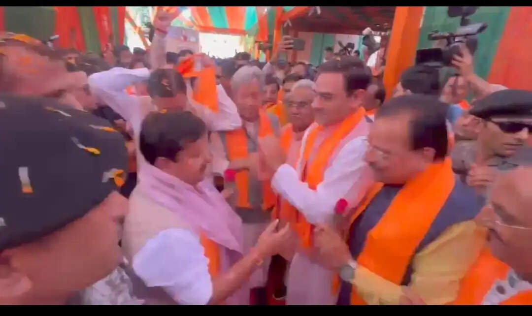 राष्ट्रीय अध्यक्ष की उपस्थिति में भाजपा की काेर ग्रुप की बैठक में चुनाव रणनीति और बूथ सशक्तिकरण पर मंथन शुरू