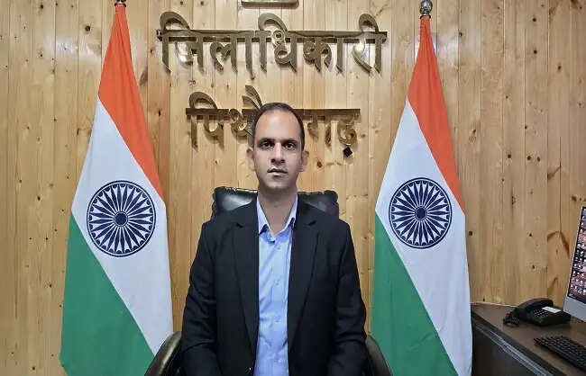 देव सिंह मैदान-विजडम तिराहा मार्ग तीन दिन में दुरुस्त करने के निर्देश