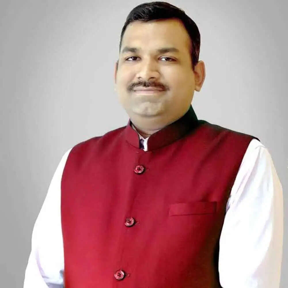 रावघाट से पहली बार रेल यात्रा कर लौटे भाजपा प्रदेश महामंत्री यशवन्त जैन, कहा— यह बस्तर के विकास का नया स्वर्णिम अध्याय