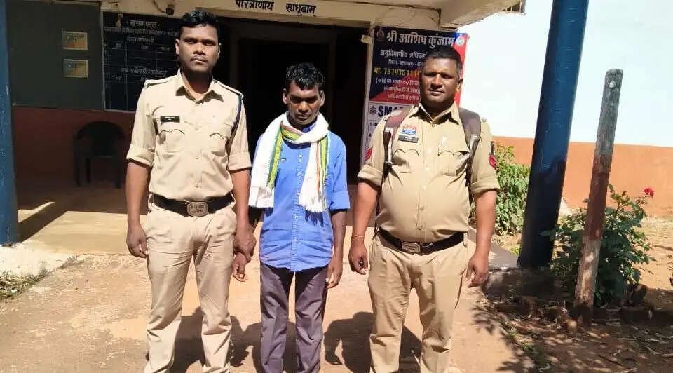 बलरामपुर : 13 साल से फरार नक्सली संगठन का सक्रिय सदस्य झारखंड से गिरफ्तार