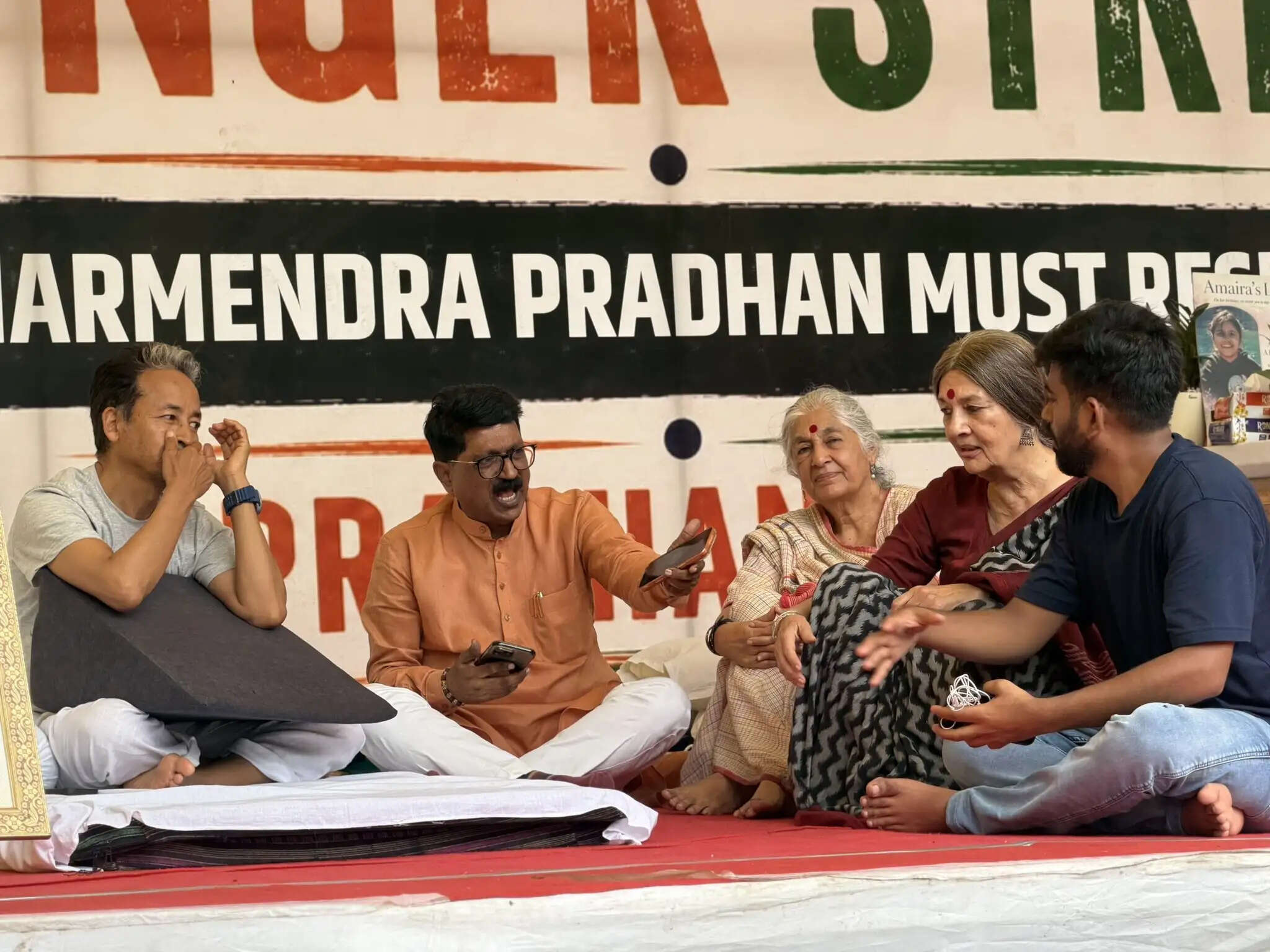 शिवसेना-यूबीटी सांसद अरविंद सावंत और पूर्व सांसद सुभाषिनी अली का सीजेपी को समर्थन