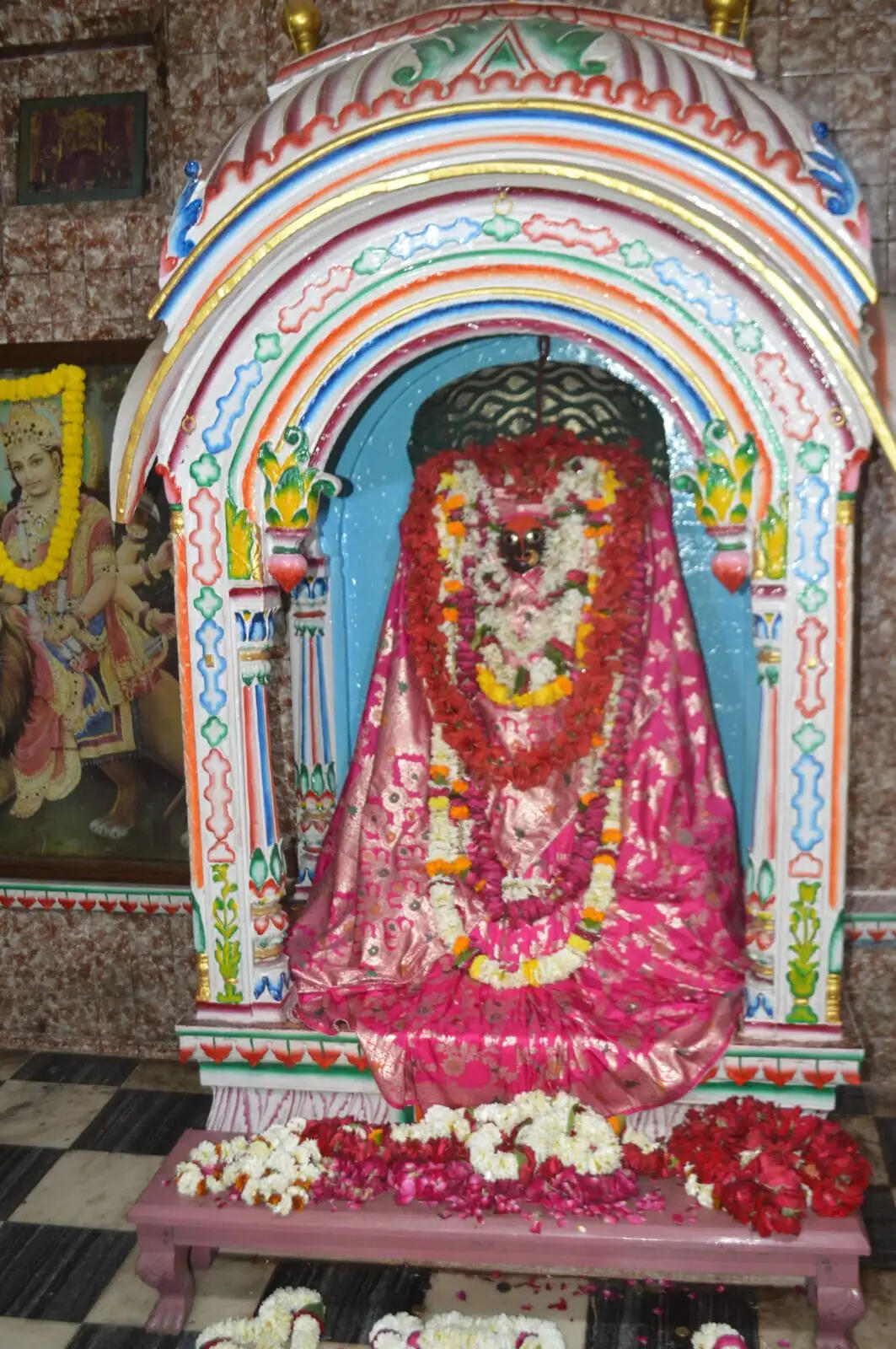 चैत्र नवरात्र के नौंवे व अन्तिम दिन मां सिद्धिदात्री और महालक्ष्मी गौरी के दरबार में श्रद्धालुओं का लगा तांता