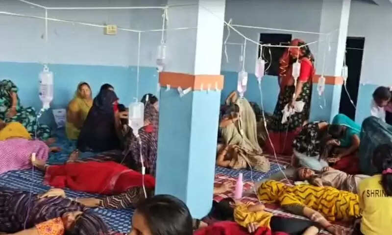 मप्र के मंदसौर में शादी में दूषित खाना खाने के बाद 125 लोगों की तबीयत बिगड़ी, स्कूल को बनाया अस्थायी अस्पताल