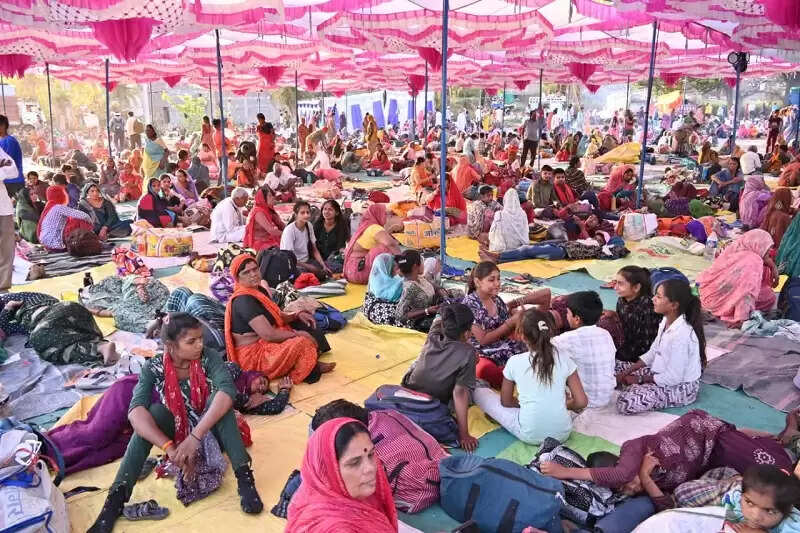 उज्जैनः धार्मिक परम्परा की प्रतीक पंचक्रोशी यात्रा जारी, इस बार युवा वर्ग की दिख रही है खास दिलचस्पी