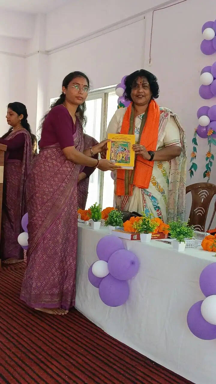 विज्ञान प्रदर्शनी में छात्राओं ने दिखाई नवाचार की उड़ान, 27 मॉडलों ने खींचा ध्यान