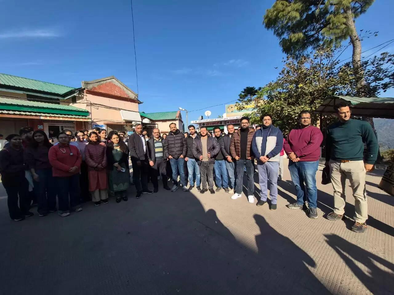 डॉक्टरों की हड़ताल का नाहन मेडिकल कॉलेज में असर, आपात सेवाएं जारी