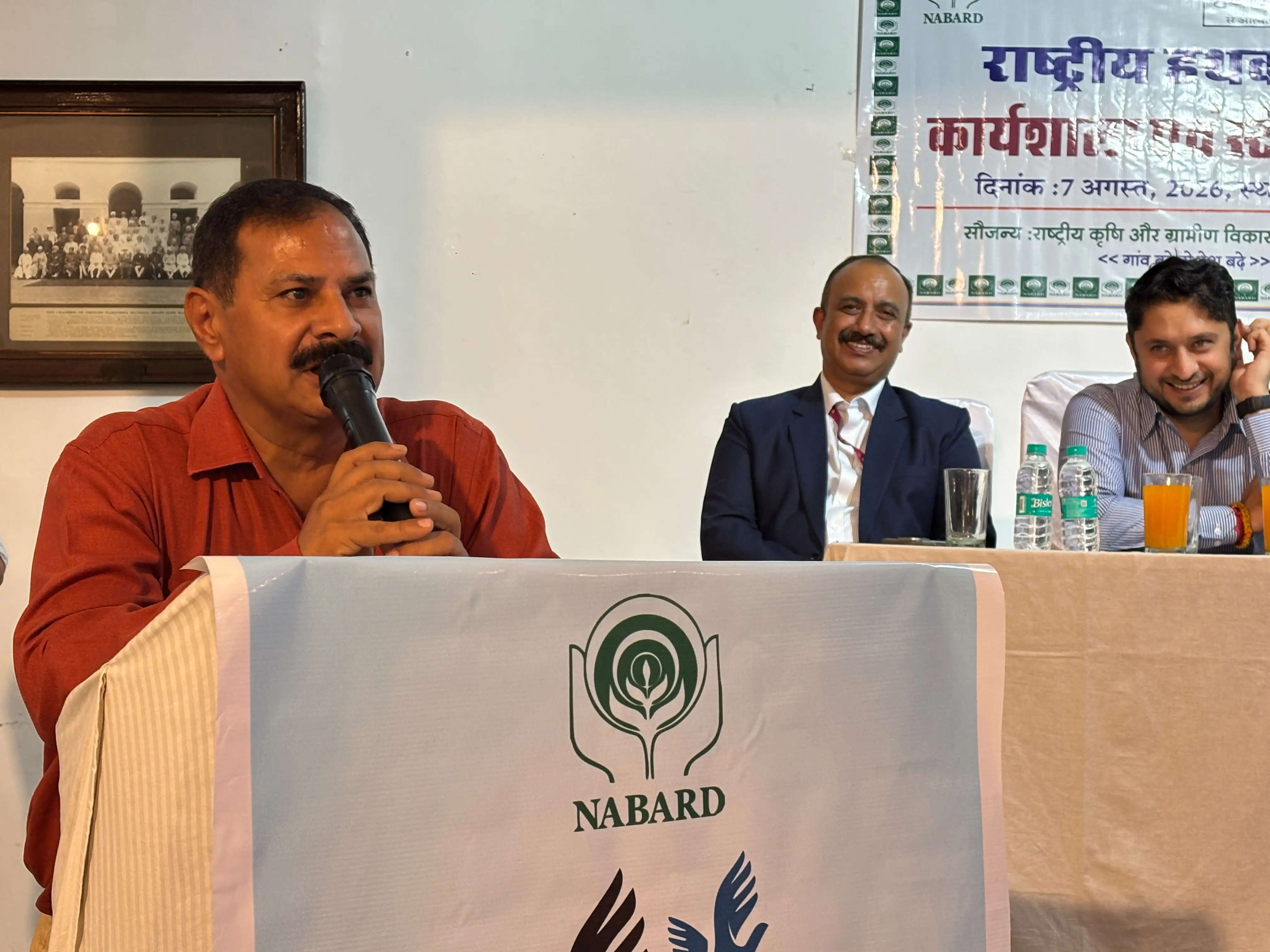 राष्ट्रीय हथकरघा दिवस: मंडी में सजी हस्तकरघा उत्पादों की प्रदर्शनी, 130 बुनकरों ने लिया भाग
