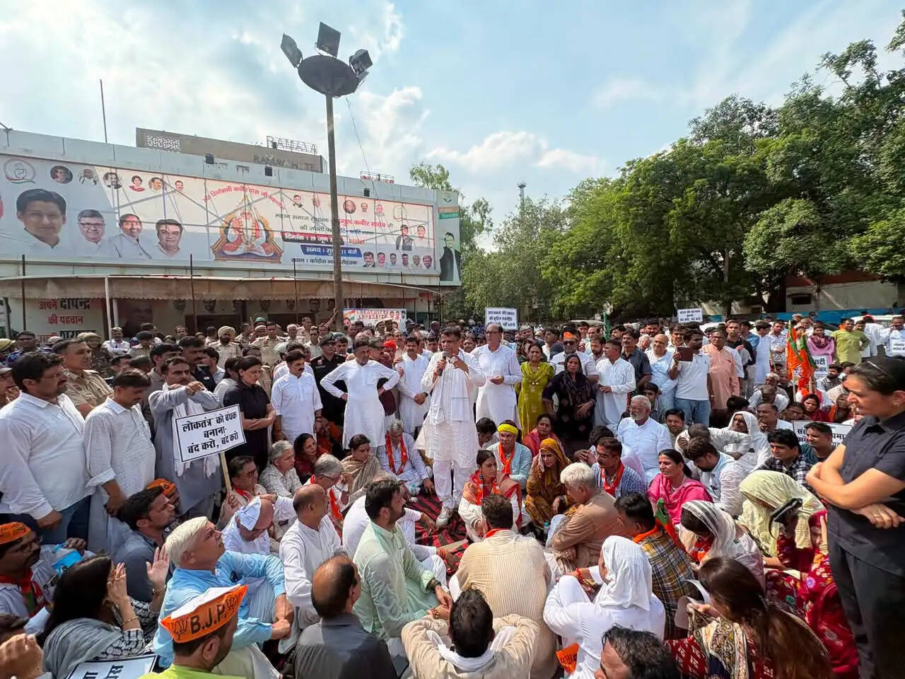 पीएम आवास घेरने की कांग्रेस की कोशिश लोकतंत्र और सुरक्षा व्यवस्था पर हमला : डॉ. अर्चना गुप्ता