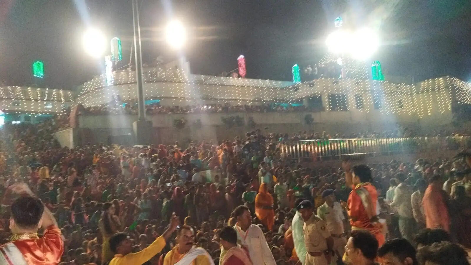 संपूर्ण दुनिया इस समय भारत की ओर बड़ी उम्मीदों से देख रही है   :डॉ मोहन सिंह