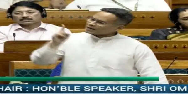 संशोधन विधेयक शिक्षा व्यवस्था की विफलता छिपाने का प्रयास : गौरव गोगोई