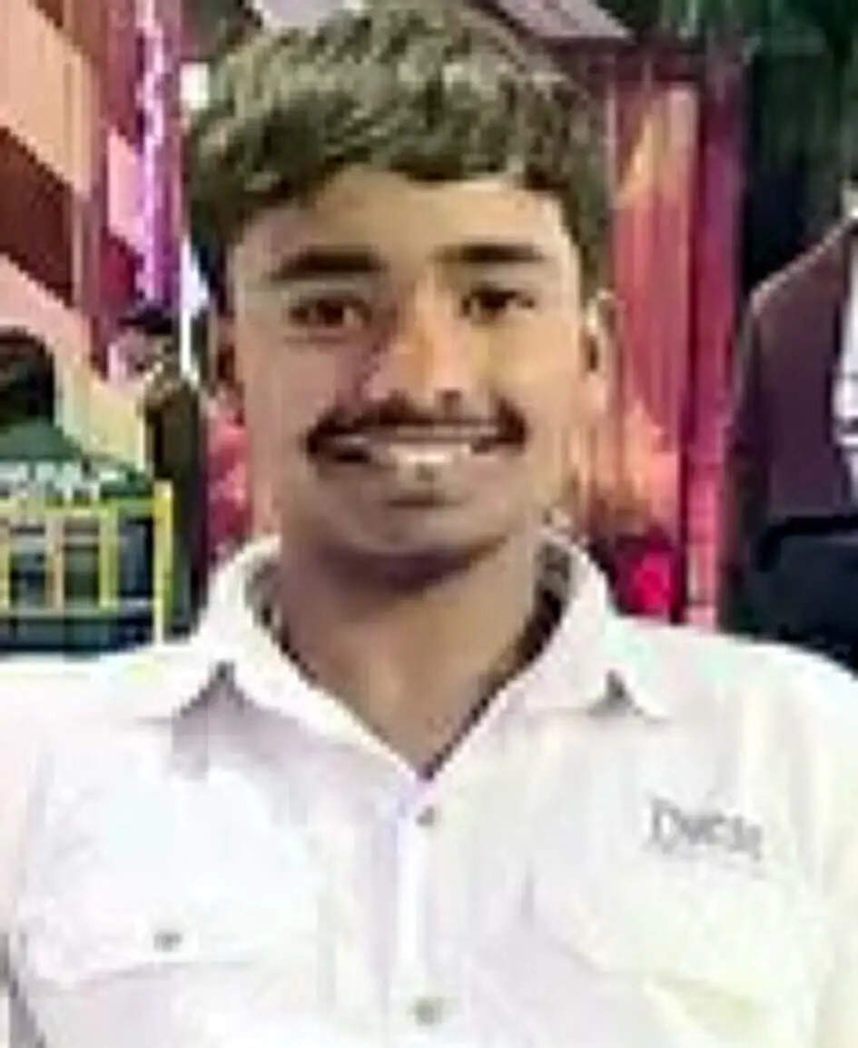 हांसी में दो बाइक की टक्कर में एक युवक की मौत, दो घायल