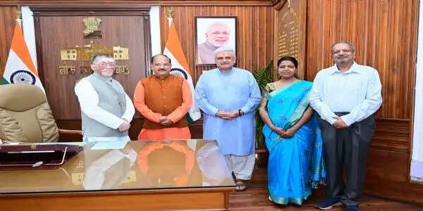 राज्यपाल से मिला हिन्दू जनजागृति समिति का शिष्टमंडल, डिजिटल व्यसन व उपभोक्ता हितों के मुद्दे उठाए