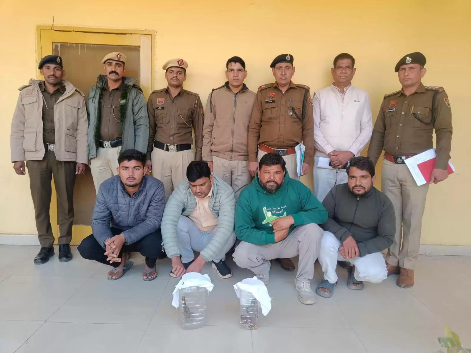 नूंह में फायरिंग के चार आरोपी गिरफ्तार, देसी कट्टे व गाड़ी बरामद