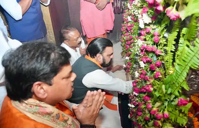 मुख्यमंत्री सम्राट चौधरी ने थावे मंदिर में की पूजा-अर्चना, बिहार की सुख-समृद्धि की कामना