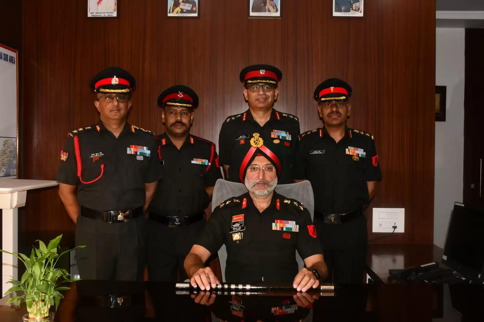 रायपुर : ब्रिगेडियर तेजिंदर सिंह बावा ने छत्तीसगढ़-ओडिशा सब एरिया कमांडर का पदभार संभाला