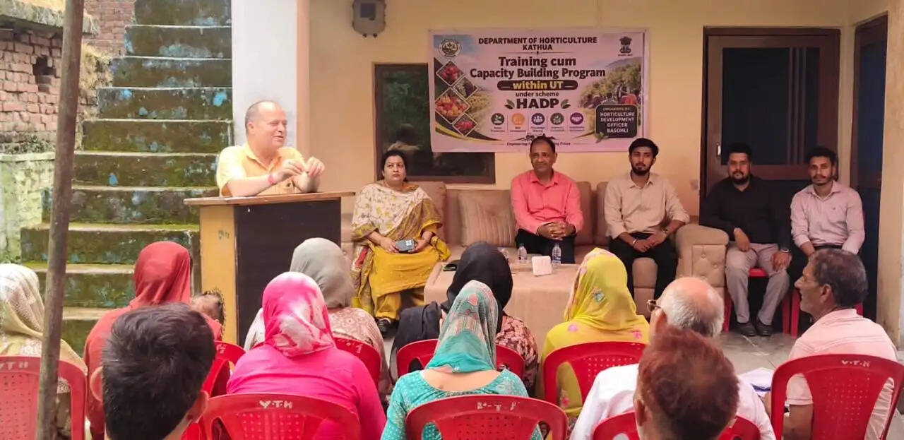 बागवानी से बढ़ेगी किसानों की आय, आधुनिक तकनीक अपनाने पर जोर