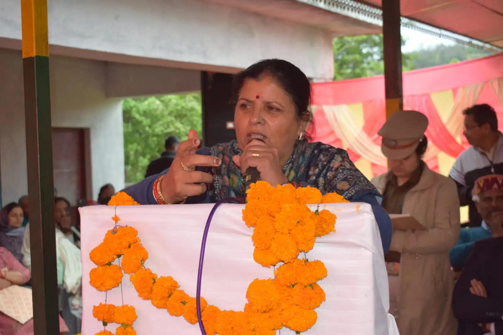 विधायक कमलेश ठाकुर ने पर्यावरण संरक्षण और महिला सशक्तिकरण पर दिया जोर