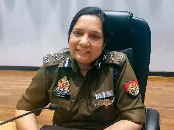 वर्ष 2025 में नोएडा पुलिस ने 387 परिवारों को टूटने से बचाया