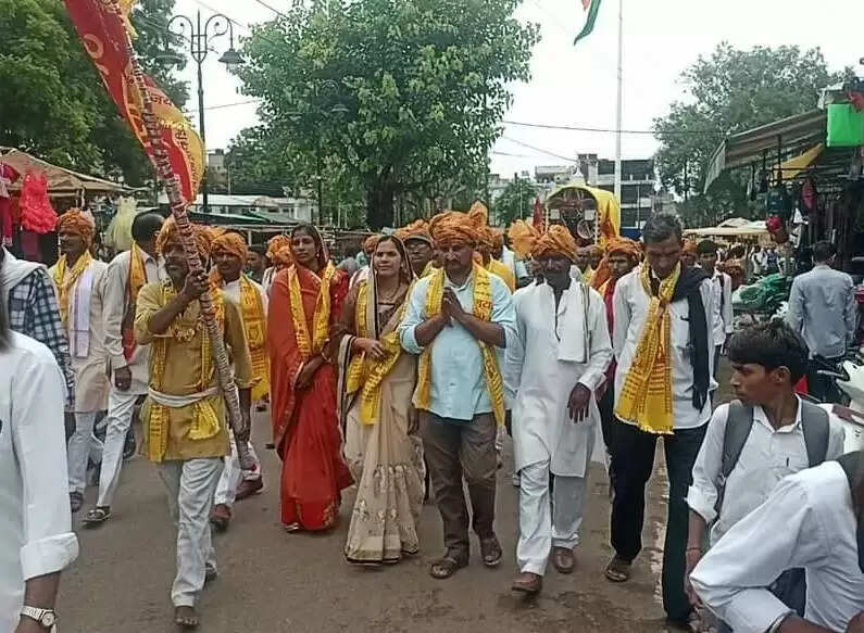 श्योपुर: गाजे-बाजे के साथ रवाना हुई रामगढ़ माता की पदयात्रा
