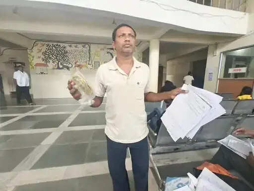 जनसुनवाई : 30 साल से सरकारी लाभ से वंचित दिव्यांग बैगा महिला, अधिग्रहण के 14 साल बाद भी कुछ नहीं