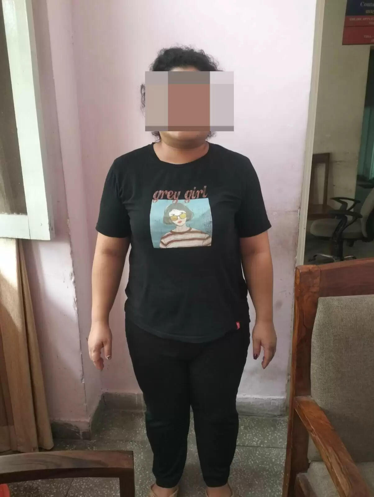 फरीदाबाद : डीसी का व्हाट्सएप पर फोटो लगाकर पैसे मांगने वाली महिला गिरफ्तार