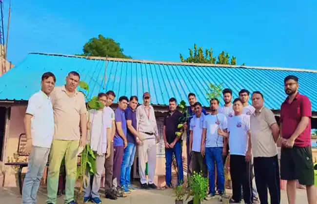 नारनाैल: निजामपुर स्टेशन पर रुणिचा एक्सप्रेस समेत प्रमुख ट्रेनों के ठहराव की उठी मांग