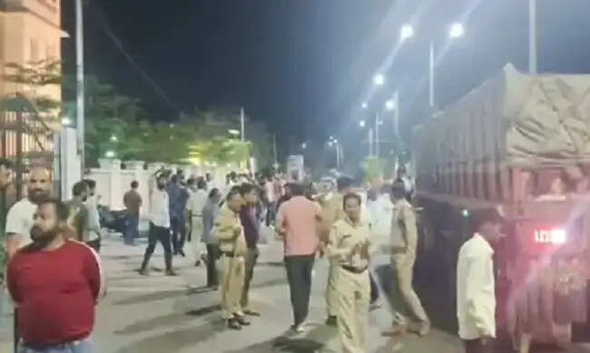 मप्रः सागर जिले में देर रात हुए दो सड़क हादसों में पांच युवकों की मौत