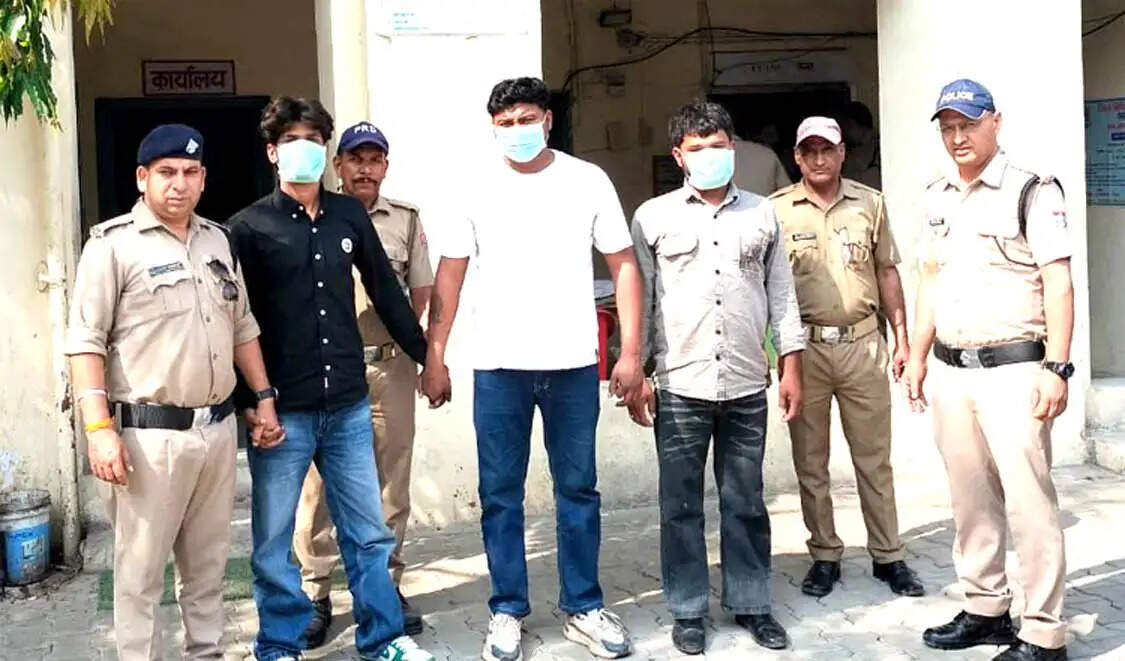 पिल्ला गैंग का तीन मास्टरमाइंड गिरफ्तार
