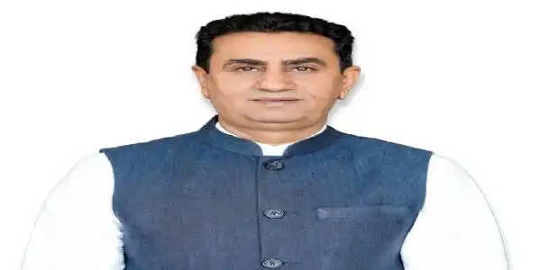 सियासी खींचतान में नहीं रुक सकता शासन-राजीव जसरोटिया का उमर सरकार पर तीखा हमला