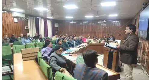 सीमैट में शुरु हुआ पांच दिवसीय प्रशिक्षण कार्यक्रम, राजपत्रित प्रधानाध्यापक दायित्वाें से हुए रुबरु