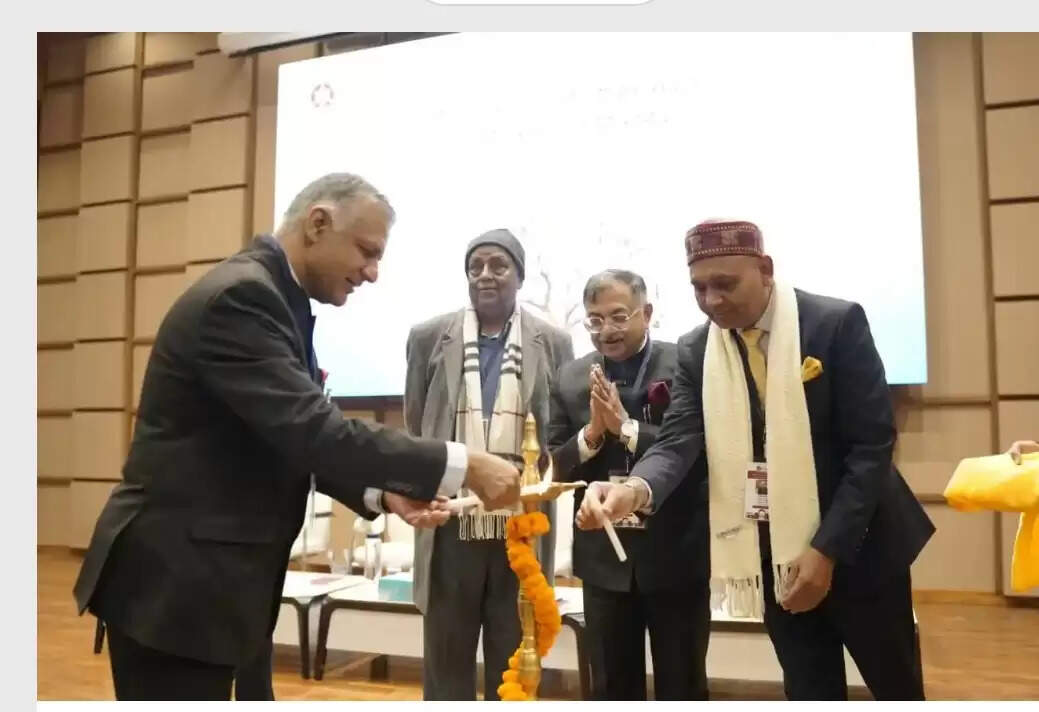 हिन्दी के संवर्धन और वैश्विक संवाद की भूमिका पर संगोष्ठी का आयोजन