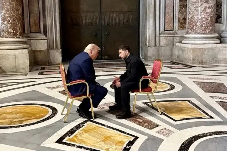 वेटिकन सिटी में डोनाल्ड ट्रंप और जेलेंस्की की मुलाकात, रिश्तों में नई पहल