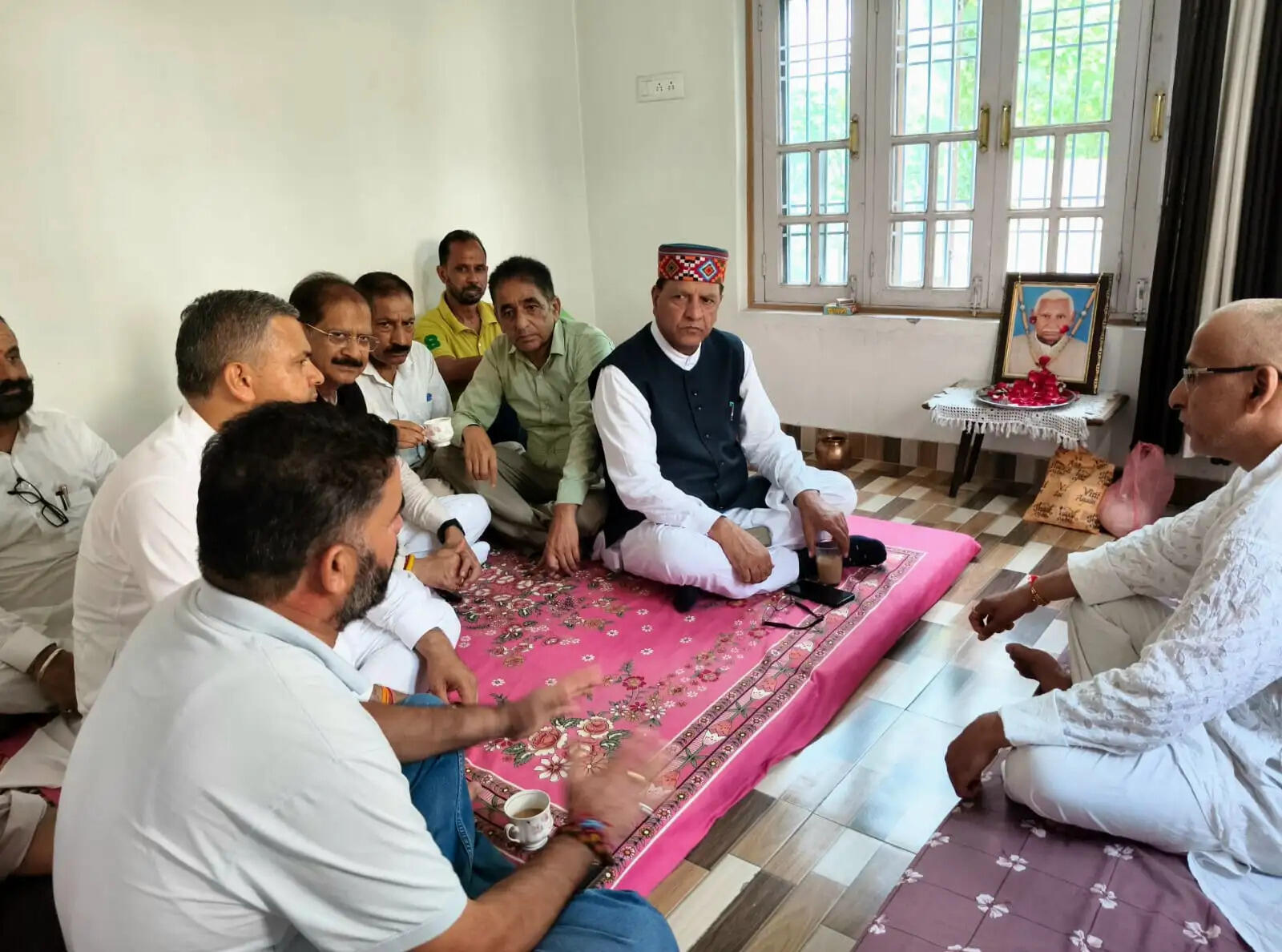 डॉ. राजीव बिंदल ने स्वर्गीय जसवंत सिंह कटवाल को दी श्रद्धांजलि, शोकाकुल परिवार को बंधाया ढांढस