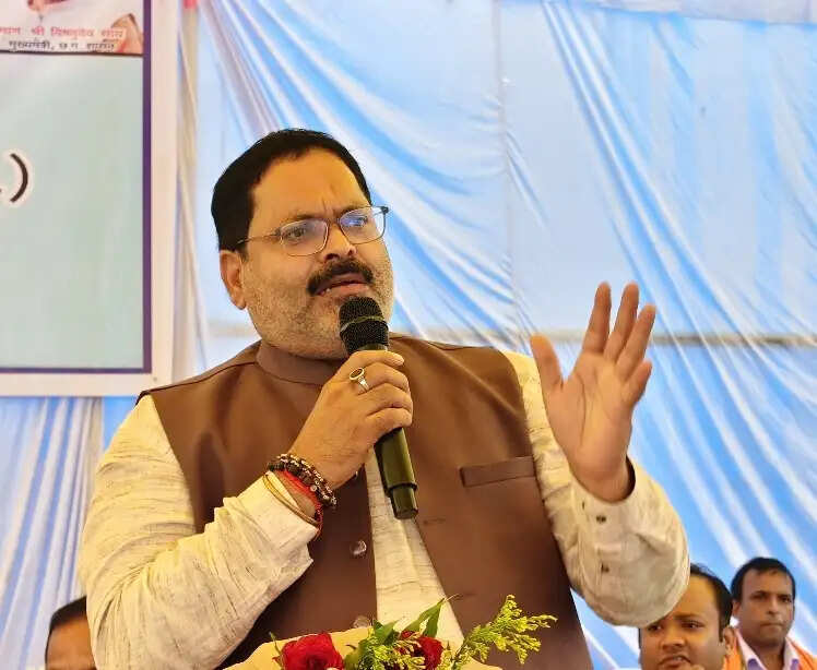 धरने से नहीं, विजन से होगा रायगढ़ का विकास: भाजपा जिलाध्यक्ष अरुणधर दीवान